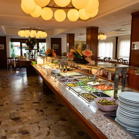 Haromar Hotel 2*