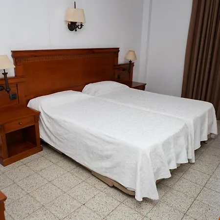 Haromar Hotel 2*