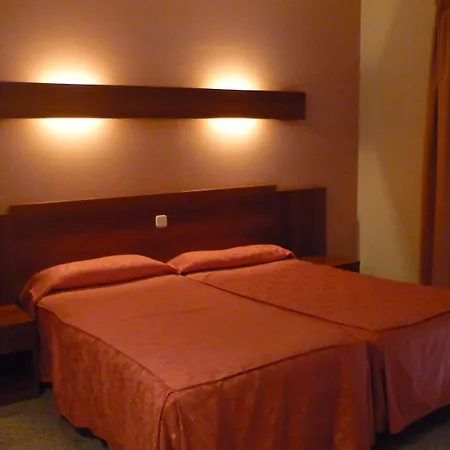 Haromar Hotel 2*